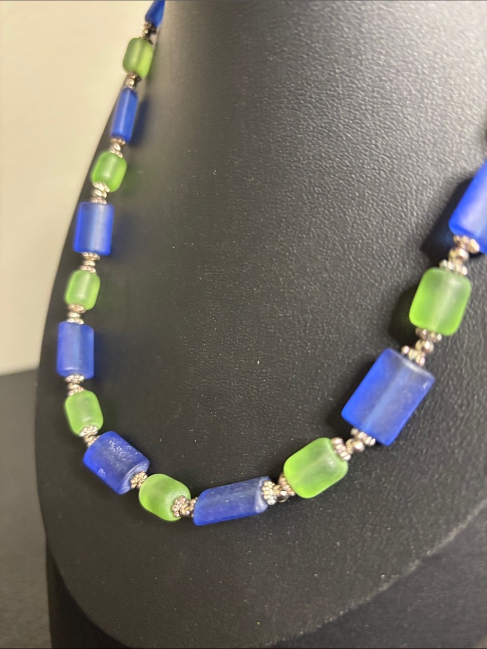Vintage Glass Blue and Green Beaded Necklace - Picture 3 of 7